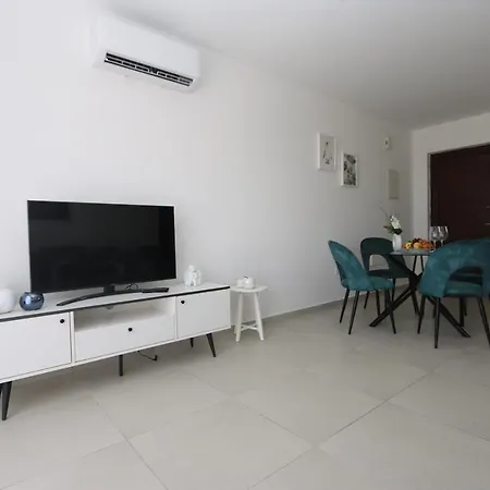 Nissi 3 Amazing Sea View Апартаменты *